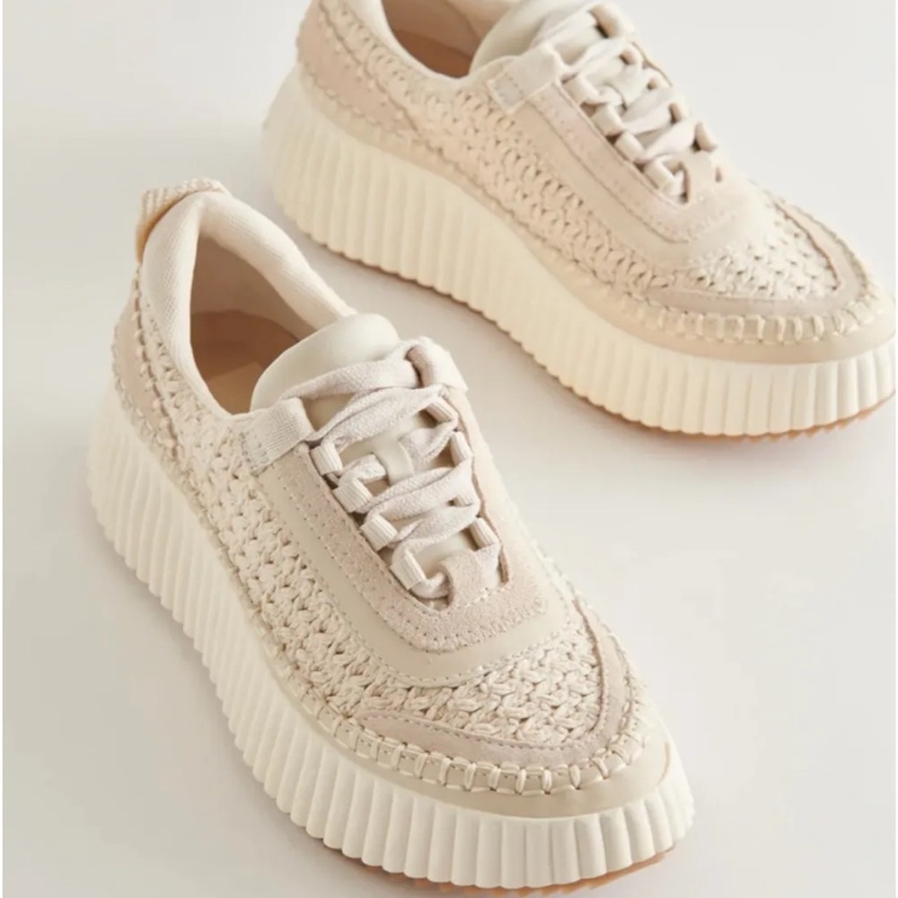 Dolce Vita Dolen platform sneakers EUC